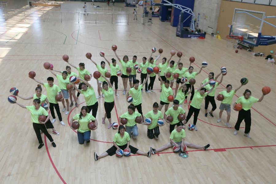 济宁青青体育首期幼儿篮球师资培训圆 满结束